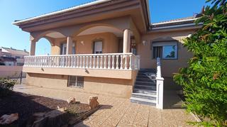 Xalet en San Pedro del Pinatar. Chalet independiente  en san pedro del pinatar