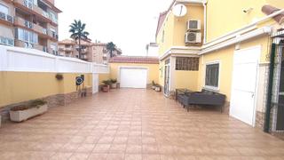 Casa a Los Peñascos-El Salero-Los Imbernones. Duplex esquina 4 dormitorios con cochera