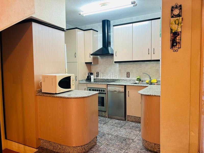 Foto fce5a69a-127a-40af-bdfd-095b9eaf35a0. Casa a Centro Alcázares (Los)
