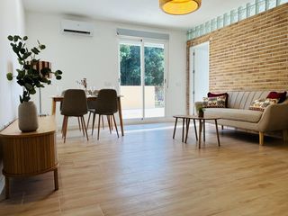 Apartment in Pueblo Latino. Bonito bajo en torre de la horada