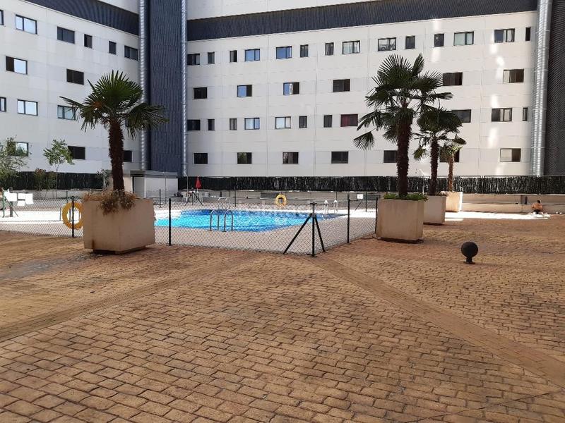 Foto a1a86681-56c2-40a3-aa23-c734f4531cac. Location loft avec chauffage parking piscine dans Vega de la Moraleja San Sebastián de los Reyes