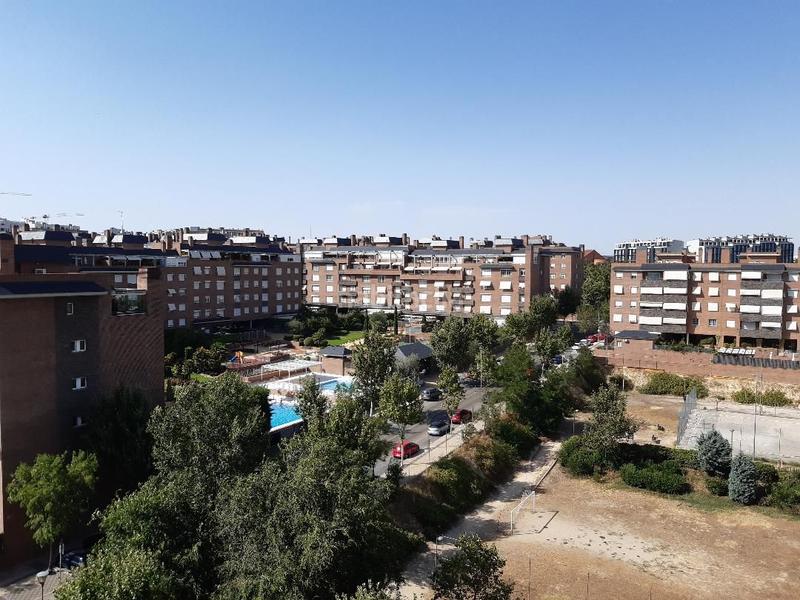 Foto cf8f9184-40e2-4dd4-944c-b9482dd5c4a6. Location loft avec chauffage parking piscine dans Vega de la Moraleja San Sebastián de los Reyes