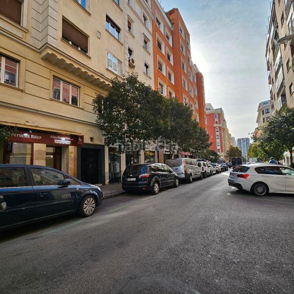 Foto 4b977e3c-1cb1-427c-8817-ec784df58825. Local comercial a Ibiza Madrid