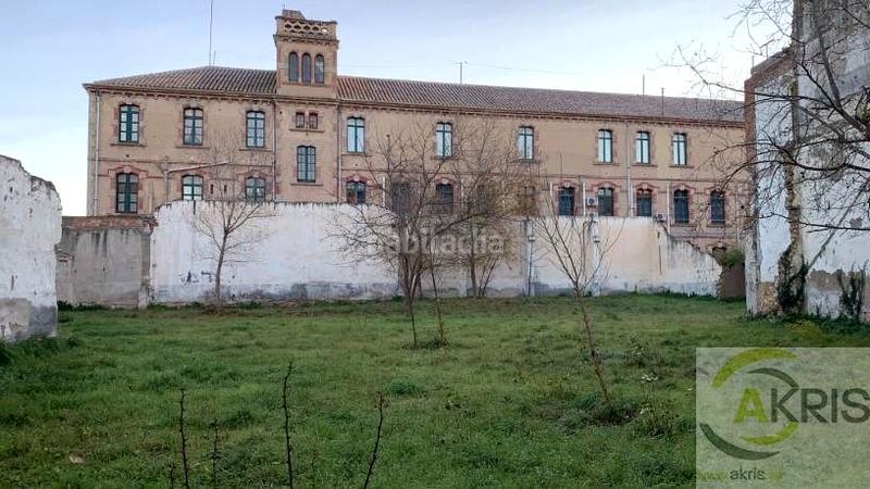 Foto 2f73e1e3-f99d-4797-9e4f-f4c66e238411. Terreny residencial a Centre Figueres