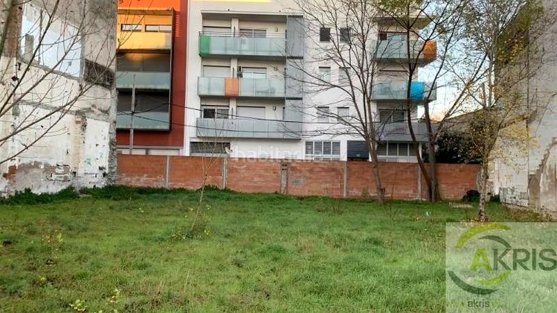 Foto 77fe653c-a065-49d8-beff-229ffb768b67. Terreny residencial a Centre Figueres