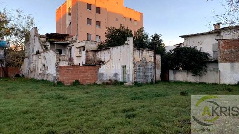 Foto e6a9649a-8cca-4ecb-b584-e2cd91459dda. Terreny residencial a Centre Figueres