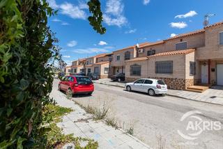 Maison à Mascaraque. Chalet de planta baja en mascaraque, okupado!!