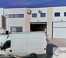 Miete Fabrikhalle in Borox. Nave industrial con puente grua 4 tm