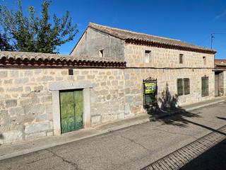 Casa en Cuerva. Antigua casona para reformar en cuerva