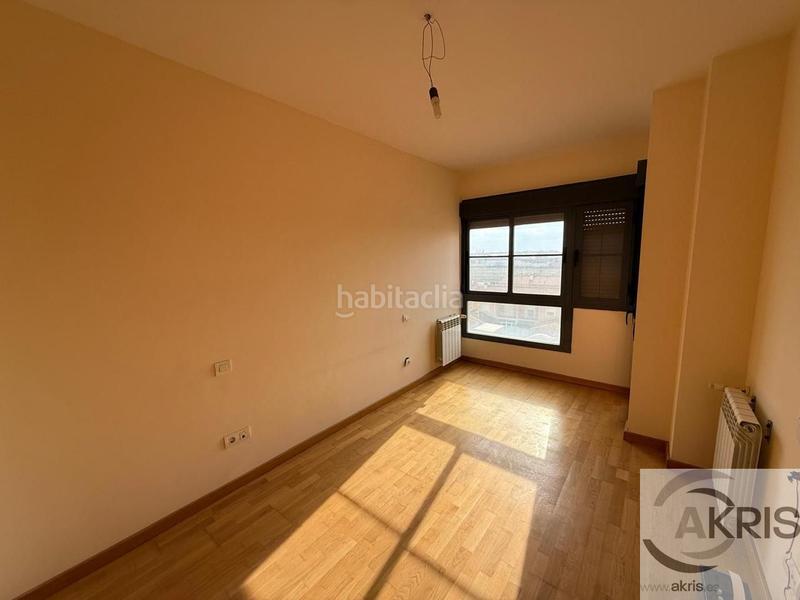 Foto 8b43675f-8dc9-4215-81e5-4210438b201f. Pis amb calefacció aparcament piscina a Urbanización San Isidro Ocaña