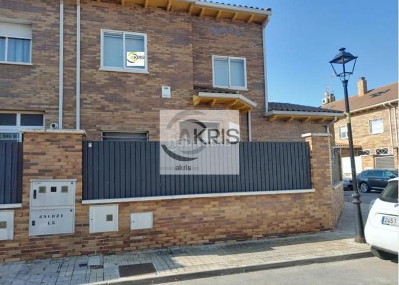 Foto 571023f4-aac7-4226-8d12-4e78f8aea88b. Casa chalet con 4 dormitorios en Los Robles Seseña