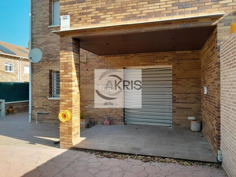 Foto a670b285-e60e-4018-82d0-c8a6748c36a4. Casa chalet con 4 dormitorios en Los Robles Seseña