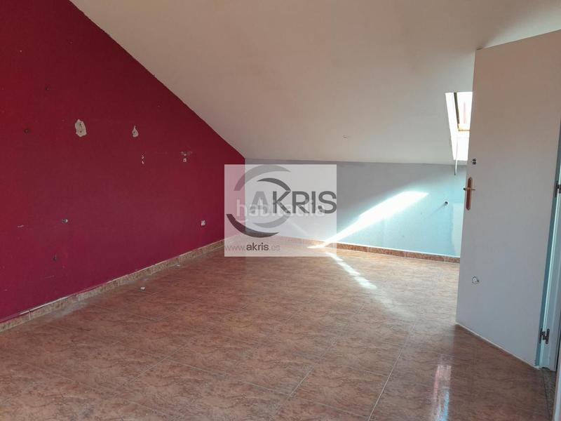 Foto fe8169f1-ea3e-40fa-b00a-ef1d96e19654. Casa chalet con 4 dormitorios en Los Robles Seseña