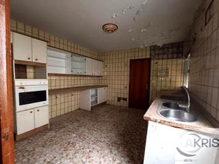 Casa adossada en Escalonilla. Vivienda para reforma integral