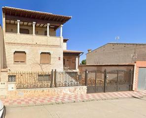 Casa  Argentina. Estupendo chalet en mocejon con aerotermia y placas solares