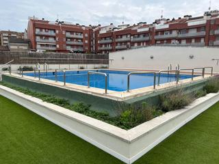 Duplex  Carrer de gaudí. Piso en venta en manresa barcelona ocupado