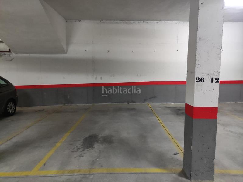 Foto 18f3fd39-cb81-4cf8-85e5-b0f227569fed. Parking voiture dans Olías del Rey