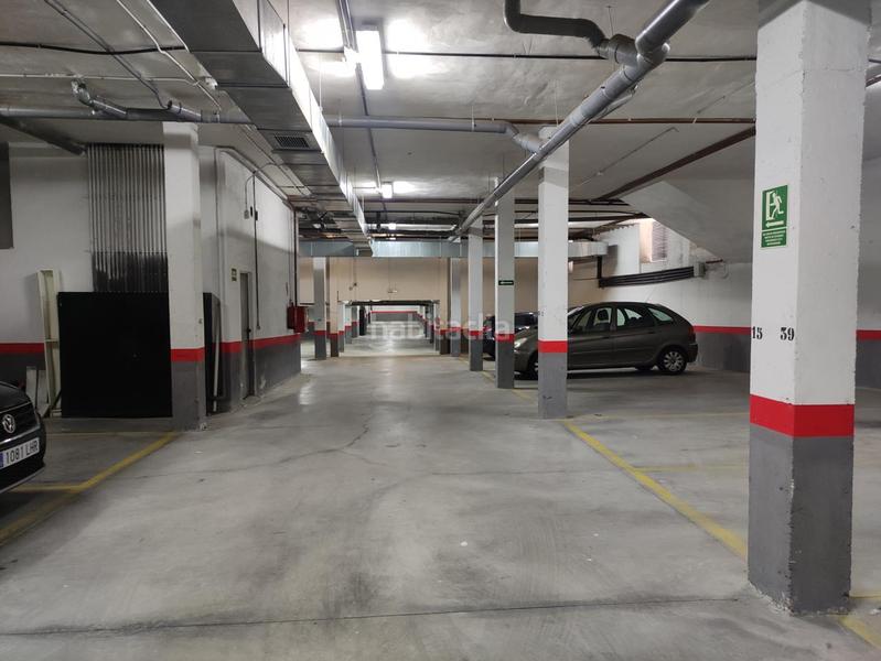 Foto 94f1d573-bf28-4877-92dc-4e287fae06c0. Parking voiture dans Olías del Rey