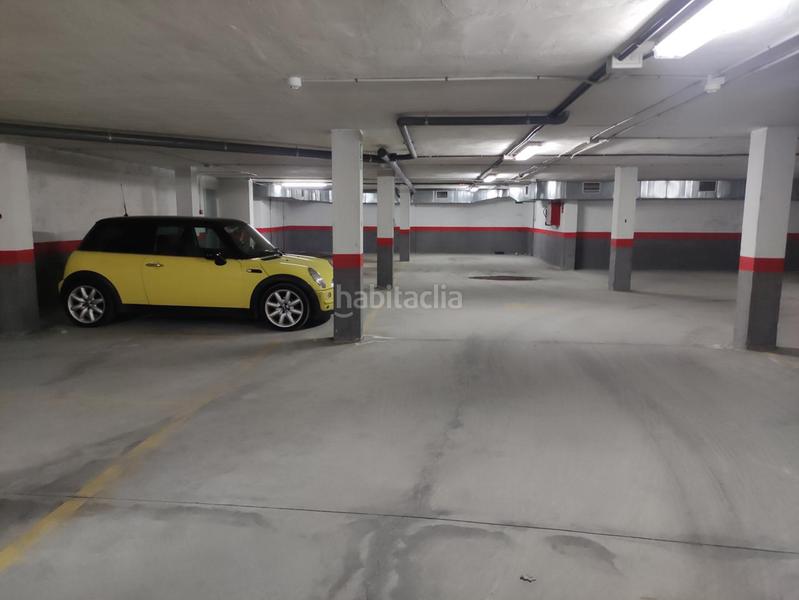 Foto bdfcefcd-4e75-445b-b0dd-5cd5a2891c27. Parking voiture dans Olías del Rey