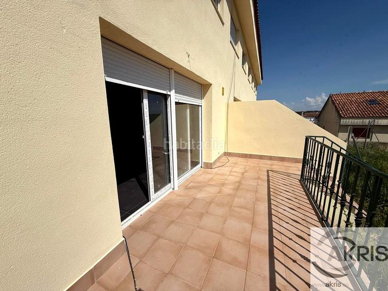 Foto 370b2324-8553-4060-ba33-ba0bff6f572e. Casa a schiera con riscaldamento parcheggio in Torre de Esteban Hambrán (La)