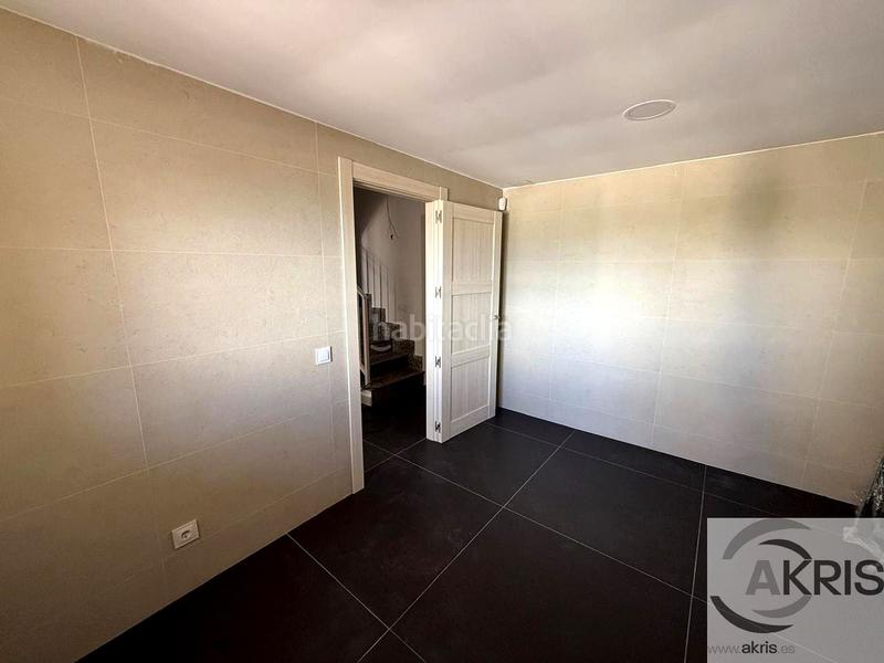 Foto 39a2e76f-8703-4161-8765-deb460f54927. Casa a schiera con riscaldamento parcheggio in Torre de Esteban Hambrán (La)