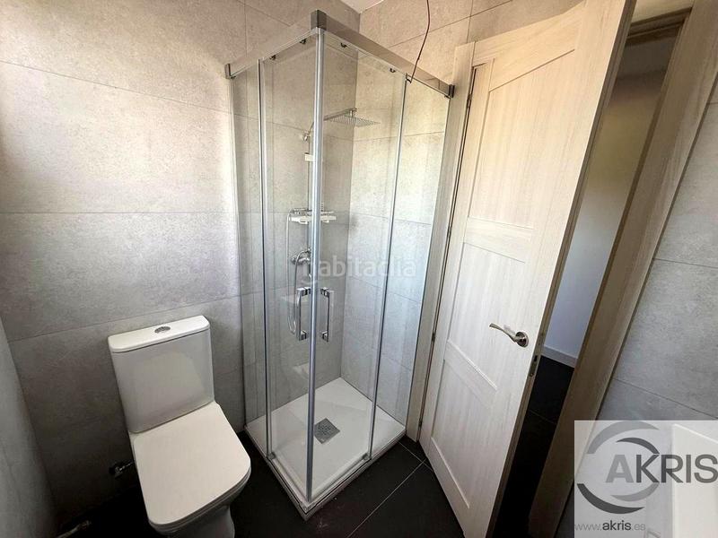 Foto 5ef75ede-d39c-41a1-abcd-8c5f3c4e4810. Casa a schiera con riscaldamento parcheggio in Torre de Esteban Hambrán (La)