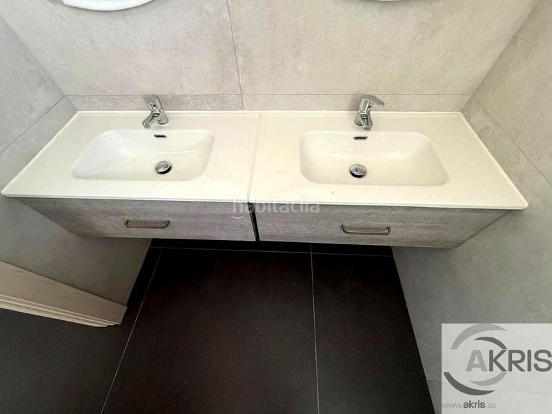 Foto a1040423-be3a-428d-b4d7-6f2fabcb7554. Casa a schiera con riscaldamento parcheggio in Torre de Esteban Hambrán (La)