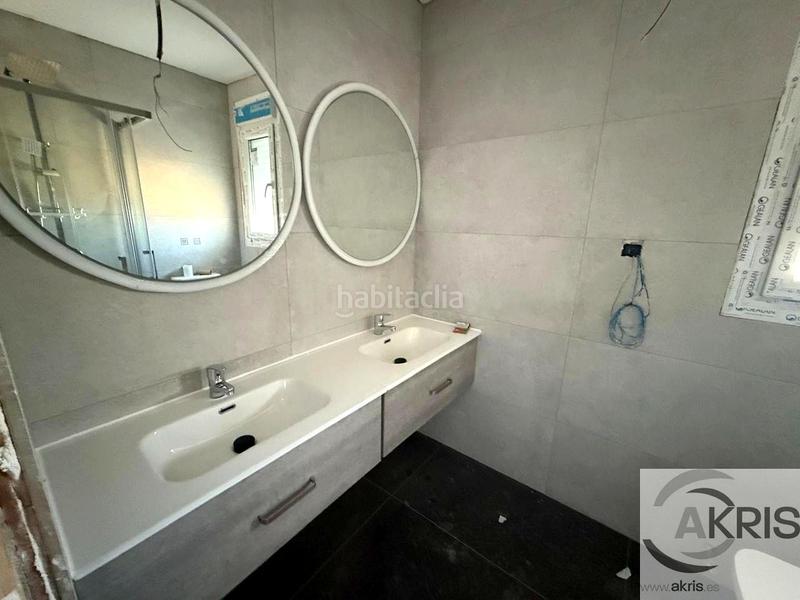 Foto b0663bec-bef8-4bdb-946f-4f863a40e6db. Casa a schiera con riscaldamento parcheggio in Torre de Esteban Hambrán (La)