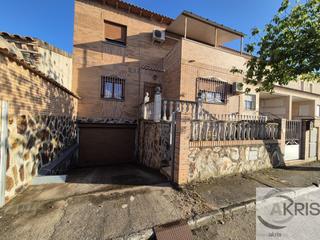 Casa  El almendro. Oportunidad!