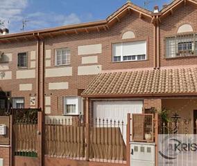 Casa a Torrecastillo. Vivienda ocupada, no se puede visitar!! en seseña