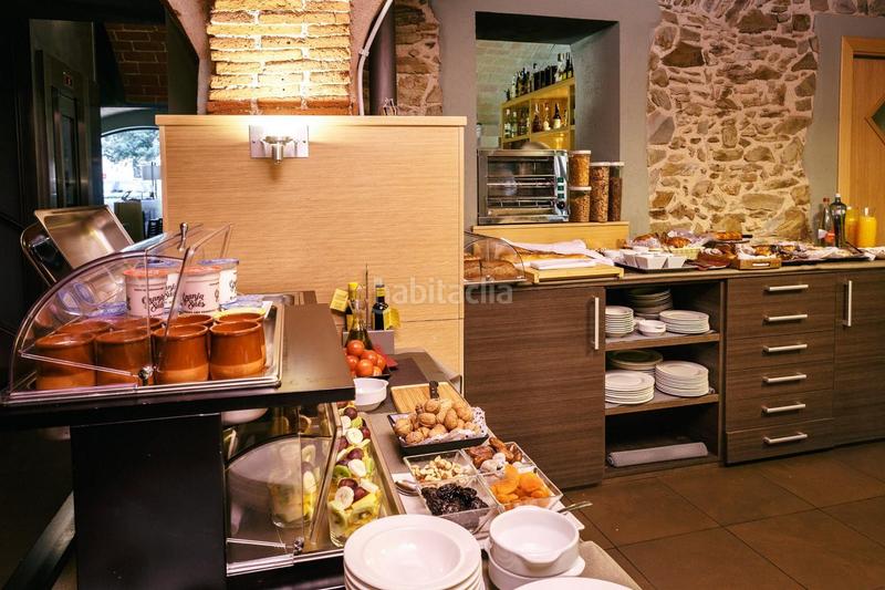 Foto 0e5f0aa9-d4b8-4bca-b072-f0c00c1ad728. Edifici a Garriguella