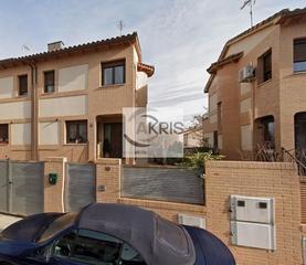 Casa a Villaluenga de la Sagra. Vivienda ocupada, no se puede visitar!! en villaluenga
