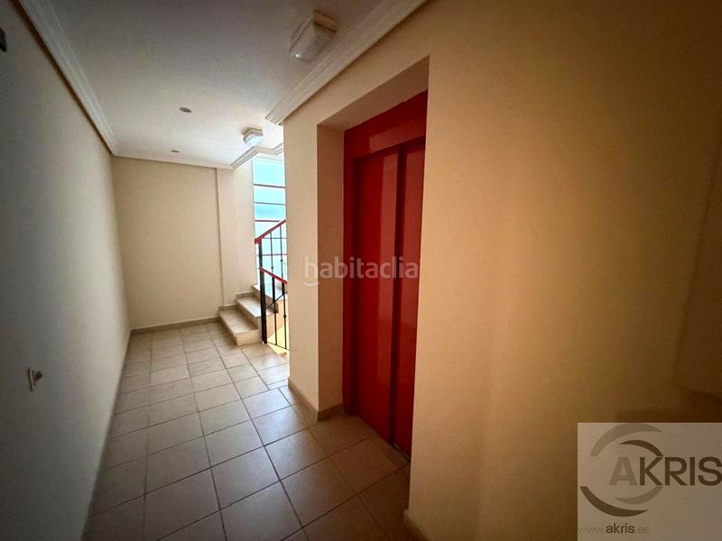 Foto 2c7edcb8-1c47-412d-836b-f2351b5d4236. Planta baixa amb calefacció aparcament a Centro Ocaña