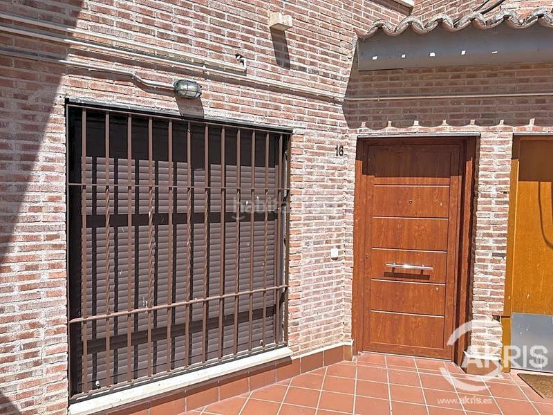Foto e7e81daa-26e9-41c9-b0f0-3c704e9a0f99. Duplex con riscaldamento in Los Cigarrales-La Bastida Toledo