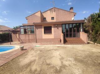 Affitto Casa  Del tejo. Amplio chalet independiente con piscina en toledo