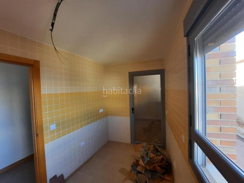 Foto f9a11b58-f417-49f5-8d19-9f6a0f25574e. Edificio  terminado al 95 en Turleque