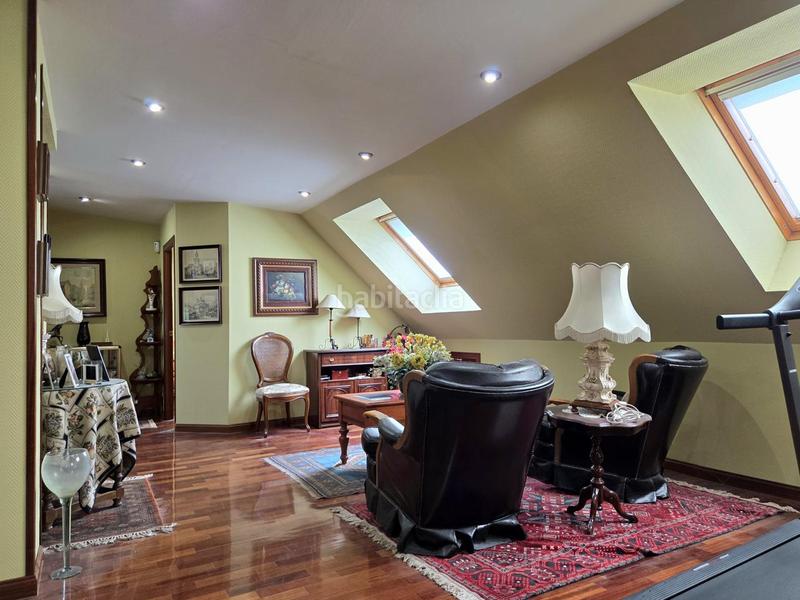 Foto 18cca3e8-bb58-48c1-93b5-87dd10098f31. Duplex con riscaldamento parcheggio in Avenida Europa-San Antón Toledo