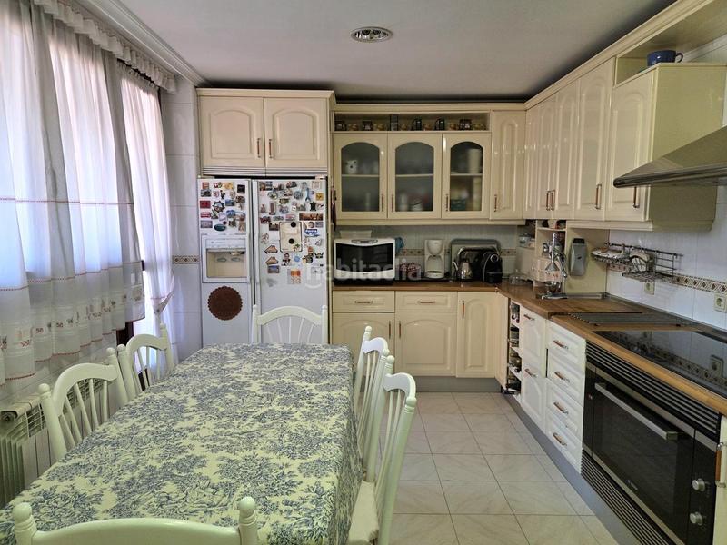 Foto 487b6048-4349-4ce1-b8d0-ec413f4b1dc2. Duplex con riscaldamento parcheggio in Avenida Europa-San Antón Toledo