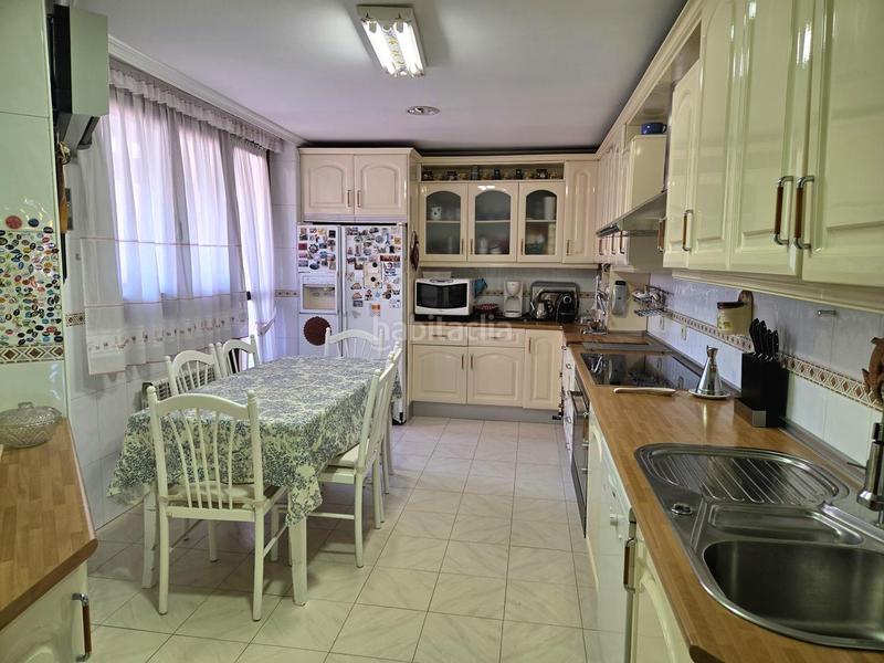 Foto cf1580d6-0e66-42e6-8fde-0bd6cd43f725. Duplex con riscaldamento parcheggio in Avenida Europa-San Antón Toledo