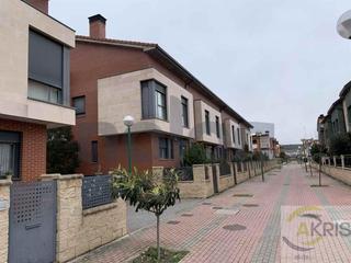 Casa  Federico salvador puy. Adosado en venta en burgos  ocupado
