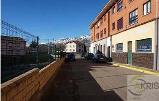Pis  Arcipreste garcía de prado. Piso en venta en villamanín león  alquilado