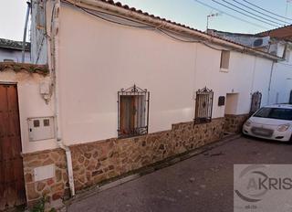 Haus in Recas. Vivienda ocupada en recas, no se puede visitar