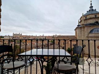Pis  Costanilla de san lázaro. Piso exclusivo con gran terraza y vistas al casco histórico de t