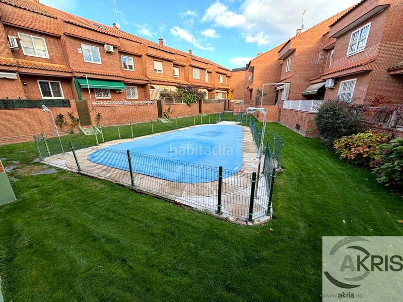 Foto 46dd66d9-f7c8-40ea-87e8-5fdc5c30bbd1. Maison jumelée avec chauffage piscine dans Ajalvir