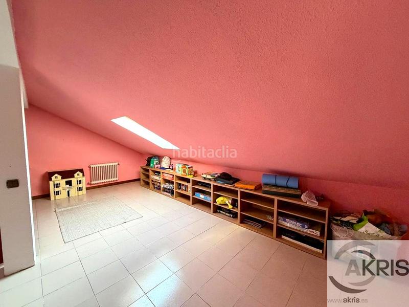 Foto 4c12b938-662e-43cc-830e-69cf363818f1. Maison jumelée avec chauffage piscine dans Ajalvir