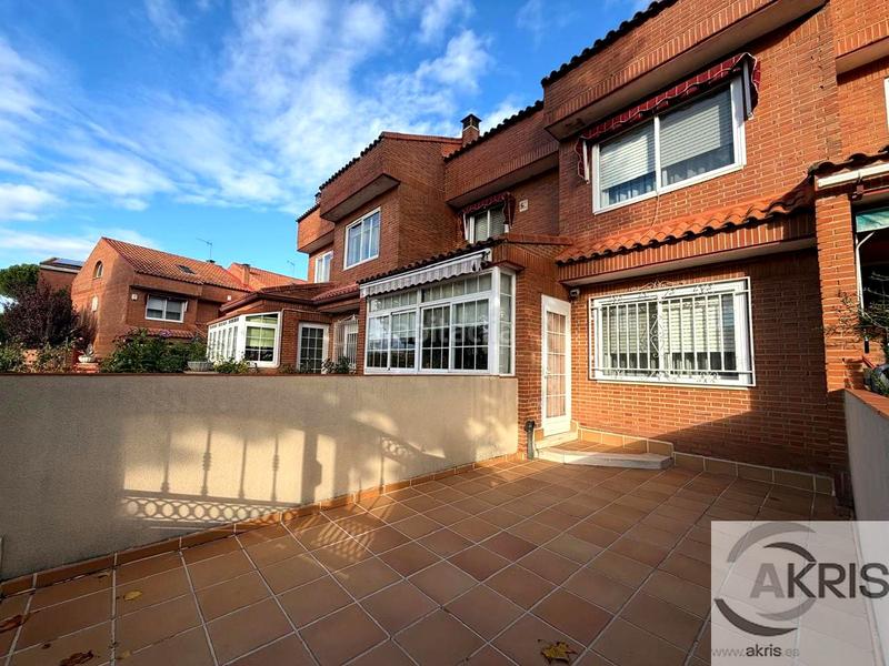 Foto fd133b8f-6c3e-4732-a0ce-b4ad602ac2dd. Maison jumelée avec chauffage piscine dans Ajalvir