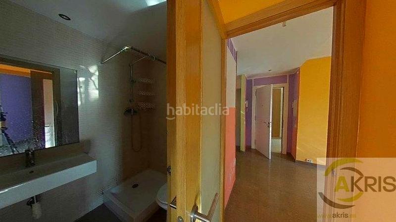 Foto 0f75a934-91f6-499c-bc71-5b09422a1818. Planta baja piso en venta en Ca n'Anglada Terrassa