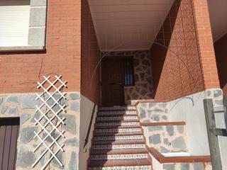 Casa a schiera  Ollerías. Chalet adosado en venta en consuegra