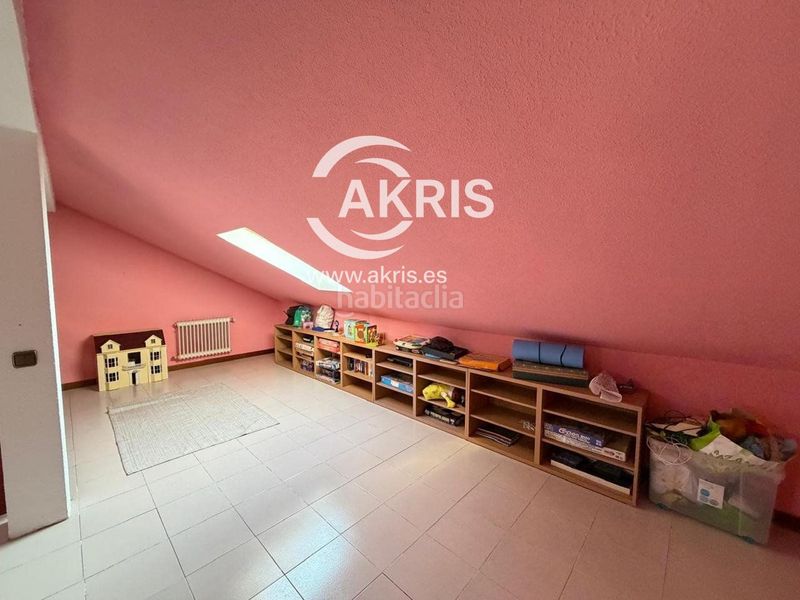 Foto 04cc16b8-91e9-4e1b-929e-94f11d43163d. Chalet mit parking pool in Ajalvir