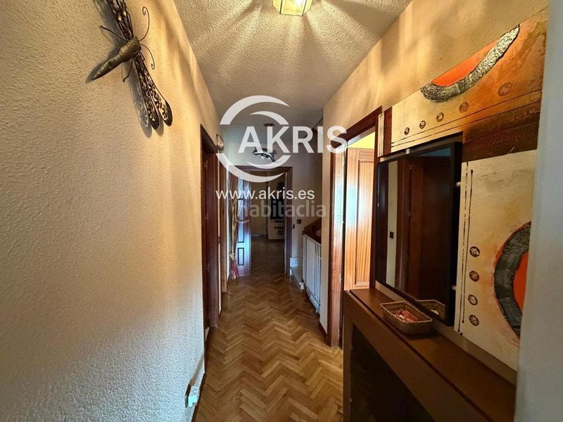 Foto aca364f1-3973-45d6-869c-d6662eca927e. Chalet mit parking pool in Ajalvir